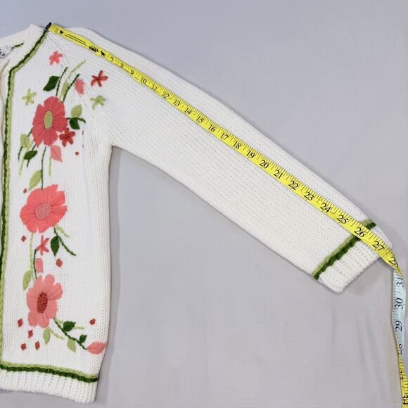 VINTAGE Starlight Trading White Cream Floral Cardigan Sweater Size Medium Granny - Picture 7 of 11